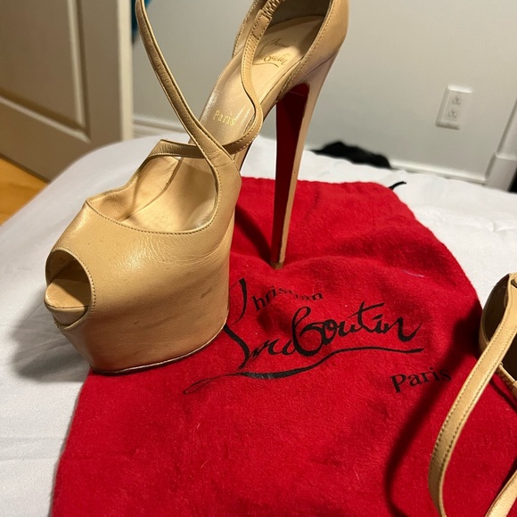 AUTHENTIC LOUBOUTIN - Picture 3 of 3